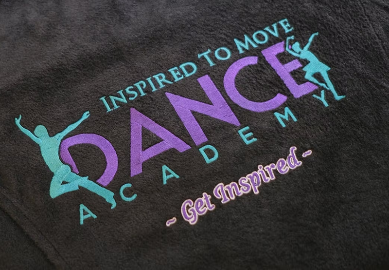 Bordado Personalización de prendas con técnicas de bordado de alta calidad